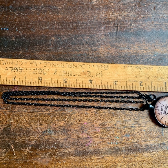 Book Pendant - So Many Books So Little Time NWOT - Picture 4 of 5
